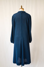 画像をギャラリービューアに読み込む, Vintage 70's nerd-priest dress