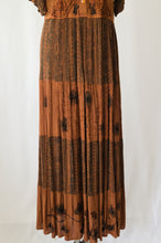 画像をギャラリービューアに読み込む, made in india stitch works brown dress