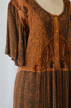 画像をギャラリービューアに読み込む, made in india stitch works brown dress