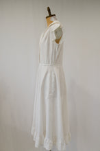 画像をギャラリービューアに読み込む, 80s vintage frill cotton dress